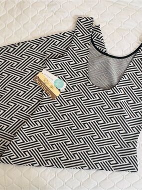RD Style Black & White Textured Dress